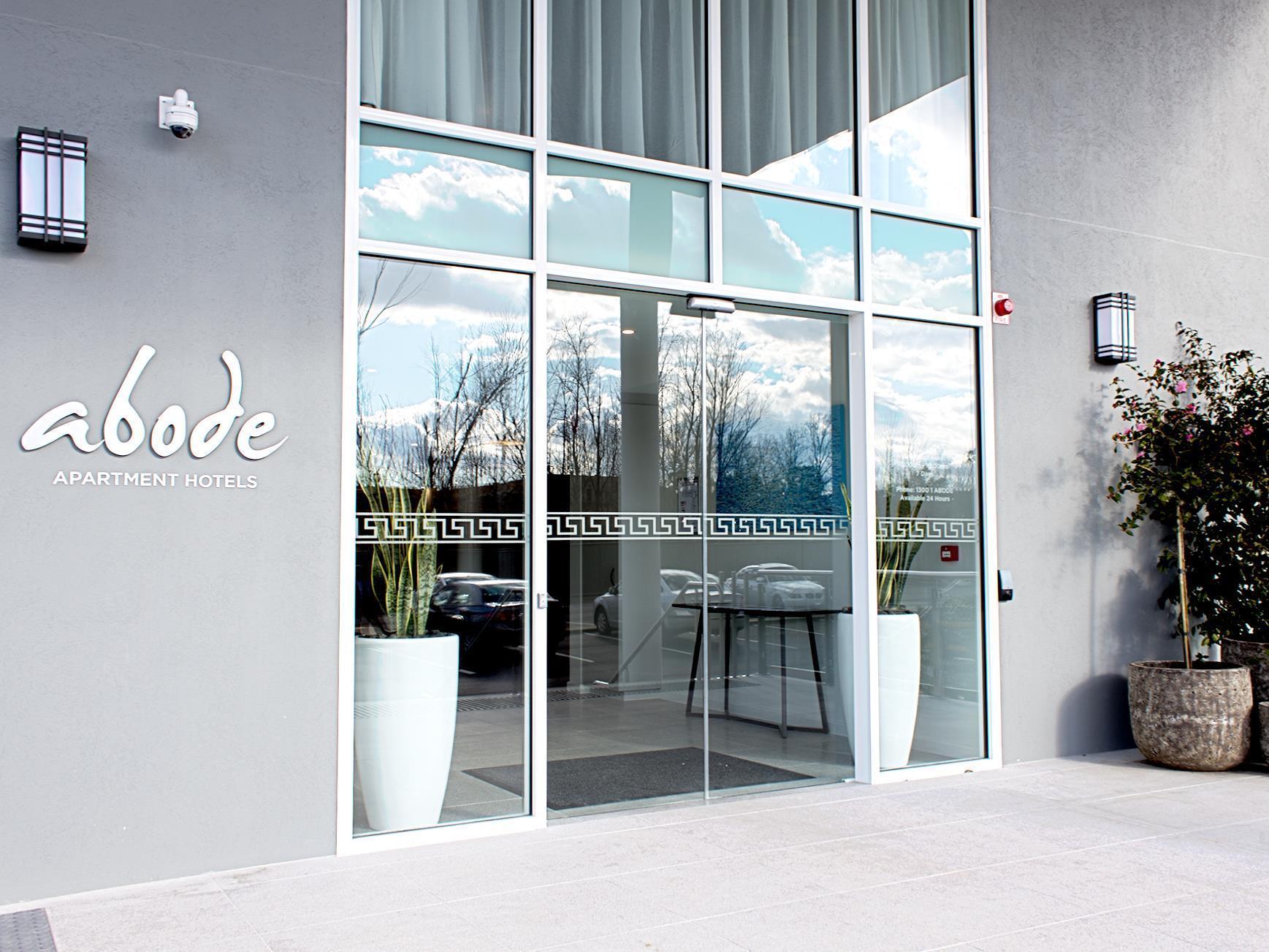 Abode Narrabundah Hotel Canberra Bagian luar foto
