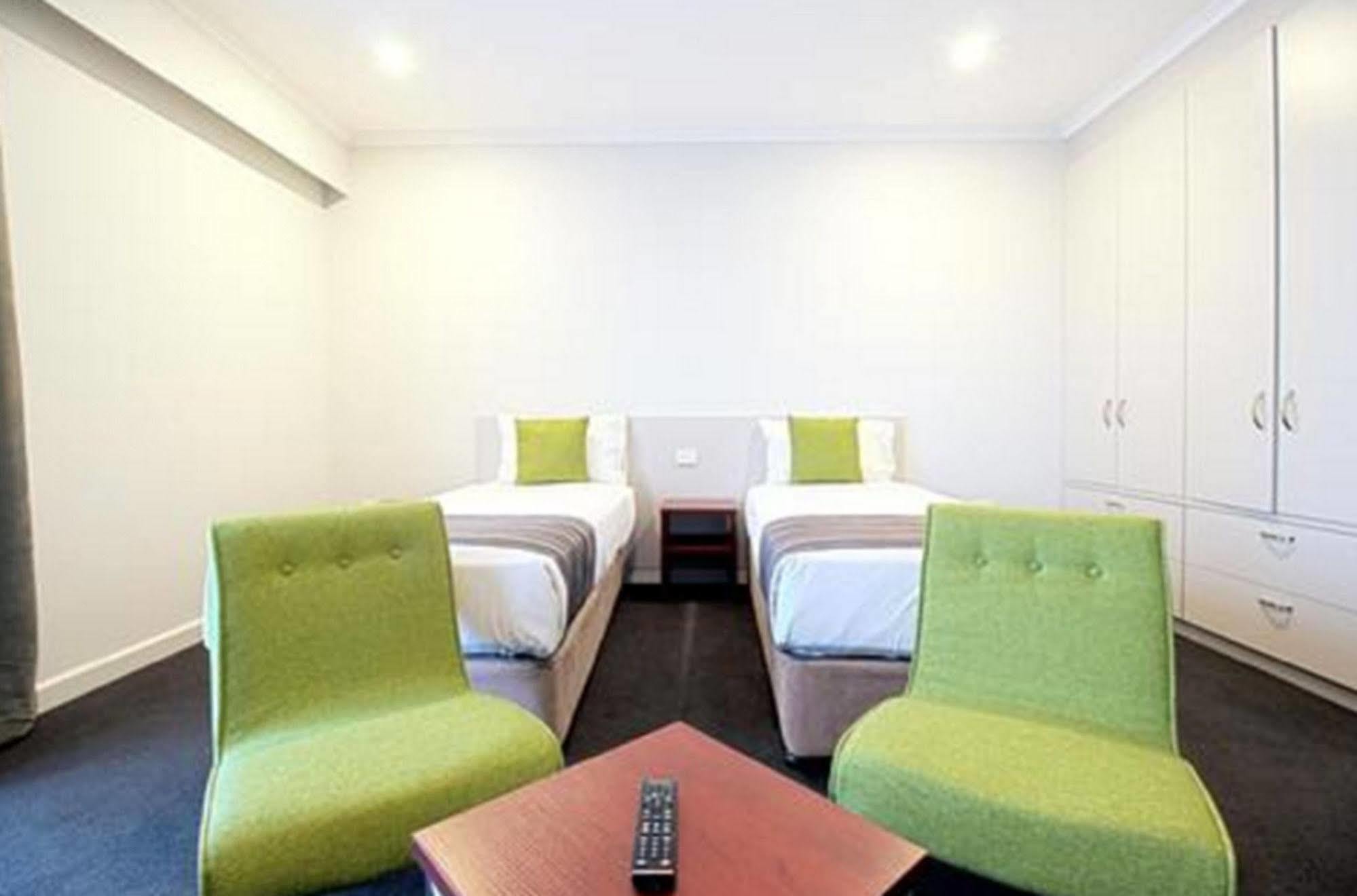 Abode Narrabundah Hotel Canberra Bagian luar foto